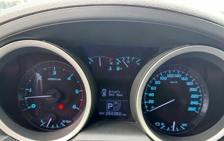 Toyota Land Cruiser 200, 2008 год, 2 600 000 рублей, 19 фотография