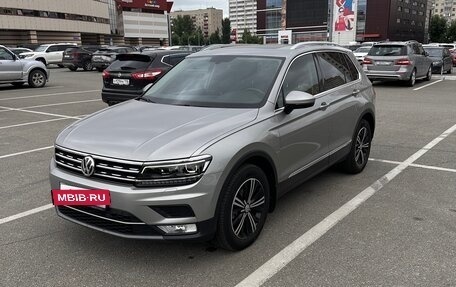 Volkswagen Tiguan II, 2017 год, 2 250 000 рублей, 2 фотография