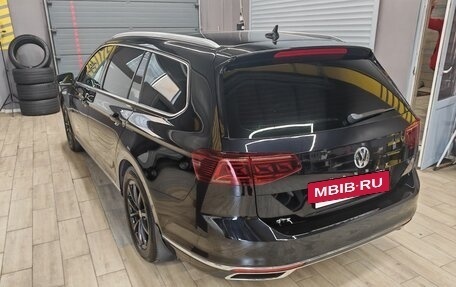 Volkswagen Passat B8 рестайлинг, 2019 год, 2 950 000 рублей, 4 фотография