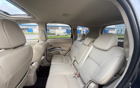 Mitsubishi Outlander III рестайлинг 3, 2008 год, 890 000 рублей, 9 фотография