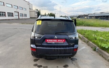Mitsubishi Outlander III рестайлинг 3, 2008 год, 890 000 рублей, 3 фотография