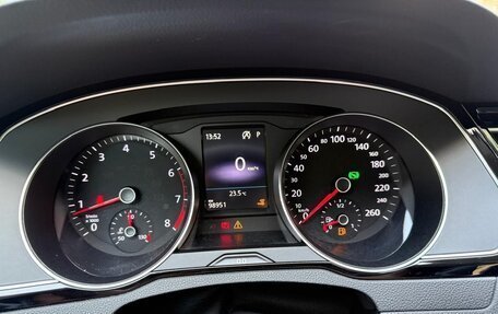 Volkswagen Passat B8 рестайлинг, 2018 год, 2 200 000 рублей, 10 фотография