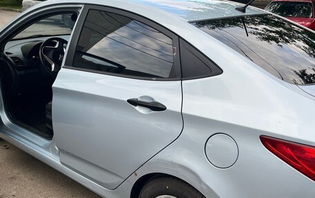 Hyundai Solaris II рестайлинг, 2011 год, 590 000 рублей, 7 фотография