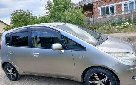 Mitsubishi Colt VI рестайлинг, 2004 год, 430 000 рублей, 3 фотография