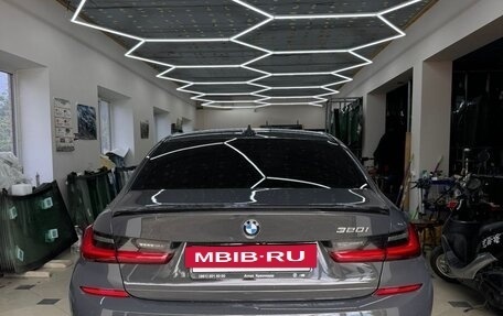 BMW 3 серия, 2019 год, 3 750 000 рублей, 13 фотография