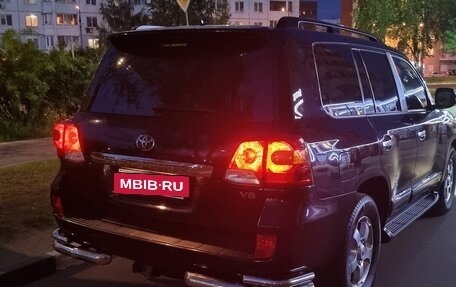 Toyota Land Cruiser 200, 2015 год, 4 600 000 рублей, 2 фотография