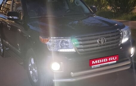 Toyota Land Cruiser 200, 2015 год, 4 600 000 рублей, 3 фотография