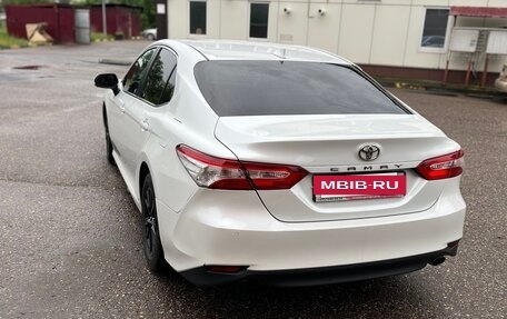 Toyota Camry, 2018 год, 2 200 000 рублей, 5 фотография