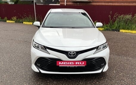Toyota Camry, 2018 год, 2 200 000 рублей, 2 фотография