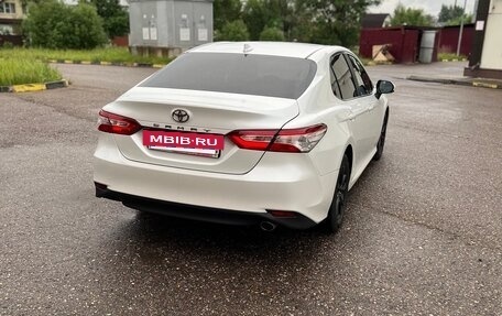 Toyota Camry, 2018 год, 2 200 000 рублей, 4 фотография