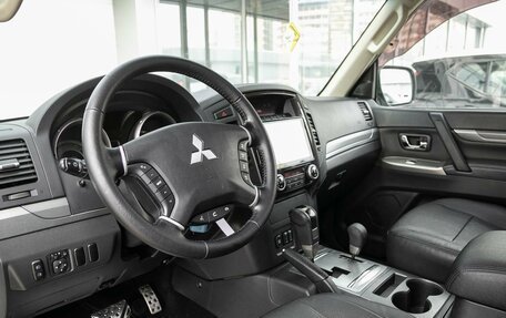 Mitsubishi Pajero IV, 2014 год, 2 899 000 рублей, 10 фотография