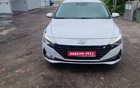 Hyundai Elantra, 2022 год, 2 800 000 рублей, 1 фотография