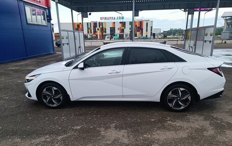 Hyundai Elantra, 2022 год, 2 800 000 рублей, 3 фотография