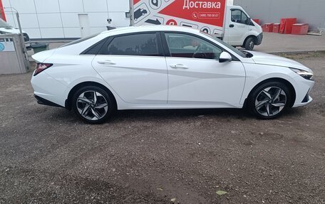 Hyundai Elantra, 2022 год, 2 800 000 рублей, 7 фотография