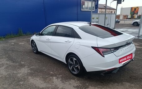 Hyundai Elantra, 2022 год, 2 800 000 рублей, 4 фотография