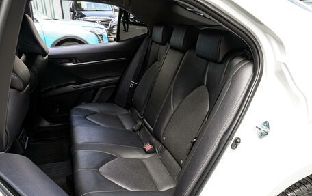 Toyota Camry, 2022 год, 3 300 000 рублей, 9 фотография