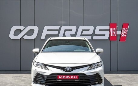 Toyota Camry, 2022 год, 3 300 000 рублей, 3 фотография