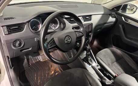 Skoda Octavia, 2017 год, 1 819 800 рублей, 8 фотография