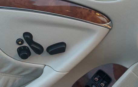 Mercedes-Benz CLK-Класс, 2004 год, 2 200 000 рублей, 13 фотография