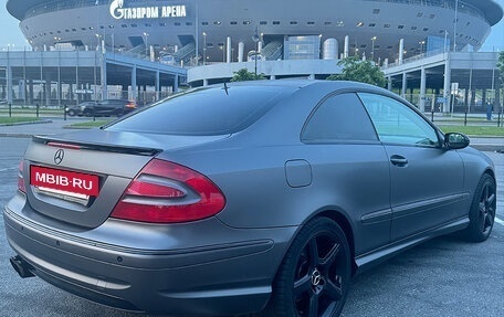 Mercedes-Benz CLK-Класс, 2004 год, 2 200 000 рублей, 8 фотография