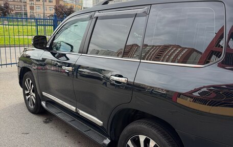 Toyota Land Cruiser 200, 2018 год, 7 700 000 рублей, 2 фотография