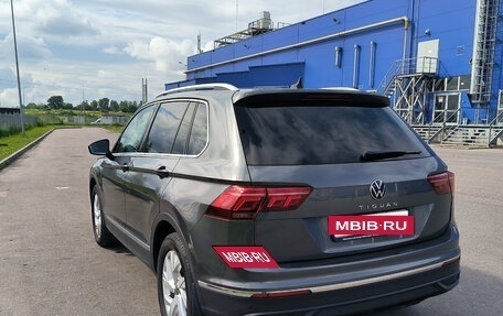 Volkswagen Tiguan II, 2021 год, 2 900 000 рублей, 6 фотография