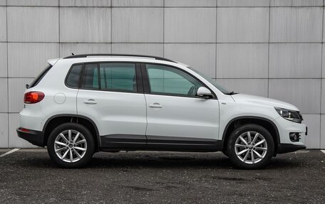 Volkswagen Tiguan I, 2015 год, 1 620 000 рублей, 5 фотография