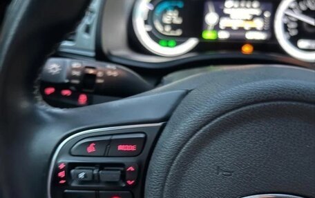 KIA Niro I, 2017 год, 1 700 000 рублей, 9 фотография