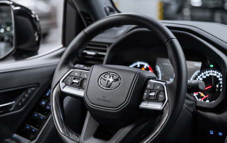 Toyota Land Cruiser, 2024 год, 11 900 000 рублей, 11 фотография