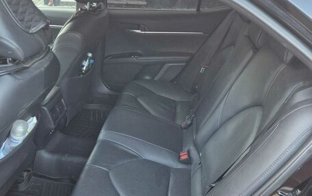 Toyota Camry, 2018 год, 2 500 000 рублей, 10 фотография