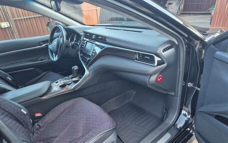Toyota Camry, 2018 год, 2 500 000 рублей, 13 фотография