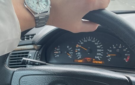 Mercedes-Benz E-Класс, 1998 год, 350 000 рублей, 9 фотография
