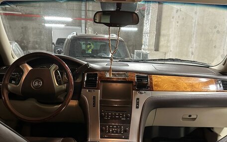Cadillac Escalade III, 2011 год, 2 100 000 рублей, 9 фотография