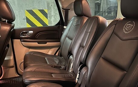 Cadillac Escalade III, 2011 год, 2 100 000 рублей, 10 фотография