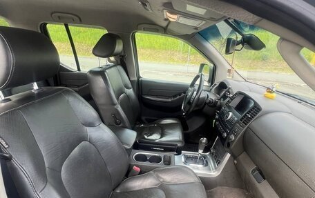 Nissan Navara (Frontier), 2010 год, 1 550 000 рублей, 10 фотография