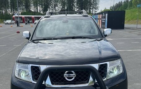 Nissan Navara (Frontier), 2010 год, 1 550 000 рублей, 2 фотография