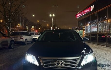 Toyota Camry, 2014 год, 1 950 000 рублей, 10 фотография