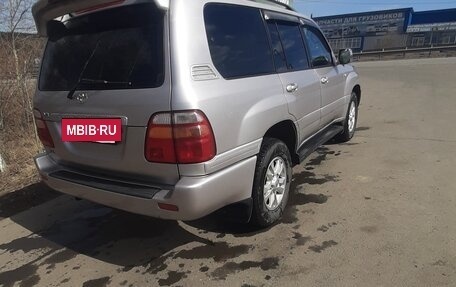 Toyota Land Cruiser 100 рестайлинг 2, 2001 год, 1 850 000 рублей, 2 фотография