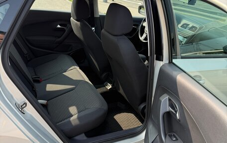 Volkswagen Polo VI (EU Market), 2011 год, 1 400 000 рублей, 17 фотография