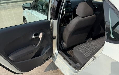 Volkswagen Polo VI (EU Market), 2011 год, 1 400 000 рублей, 15 фотография