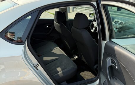 Volkswagen Polo VI (EU Market), 2011 год, 1 400 000 рублей, 16 фотография