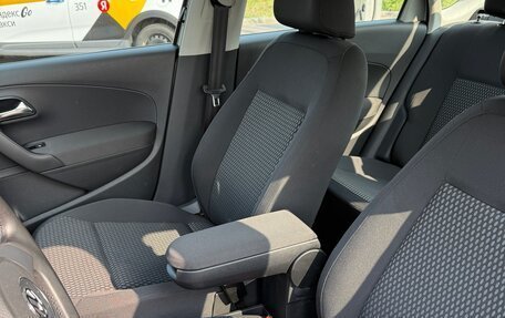 Volkswagen Polo VI (EU Market), 2011 год, 1 400 000 рублей, 21 фотография