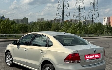 Volkswagen Polo VI (EU Market), 2011 год, 1 400 000 рублей, 20 фотография