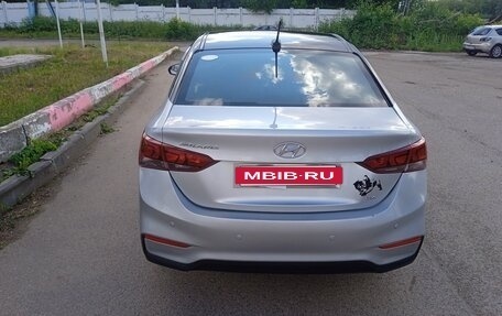 Hyundai Solaris II рестайлинг, 2018 год, 1 200 000 рублей, 3 фотография