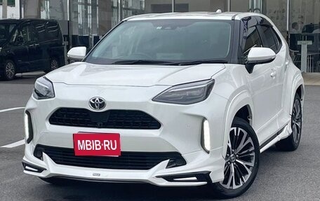 Toyota Yaris Cross, 2022 год, 1 376 000 рублей, 1 фотография