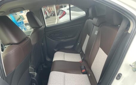 Toyota Yaris Cross, 2022 год, 1 376 000 рублей, 25 фотография