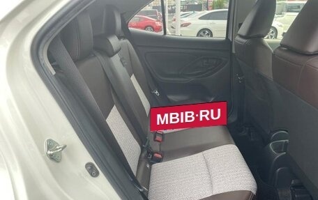 Toyota Yaris Cross, 2022 год, 1 376 000 рублей, 26 фотография