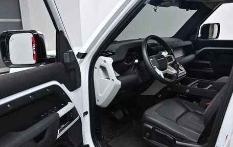 Land Rover Defender II, 2020 год, 4 700 000 рублей, 8 фотография