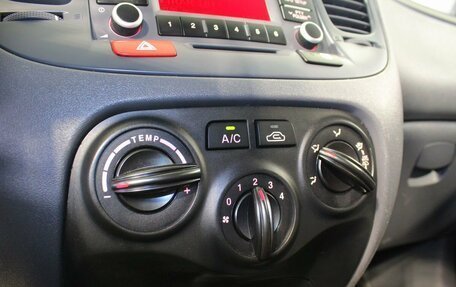 KIA Rio II, 2011 год, 581 000 рублей, 13 фотография