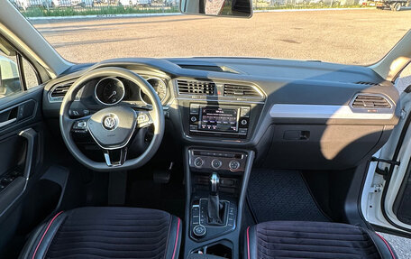 Volkswagen Tiguan II, 2019 год, 2 420 000 рублей, 6 фотография